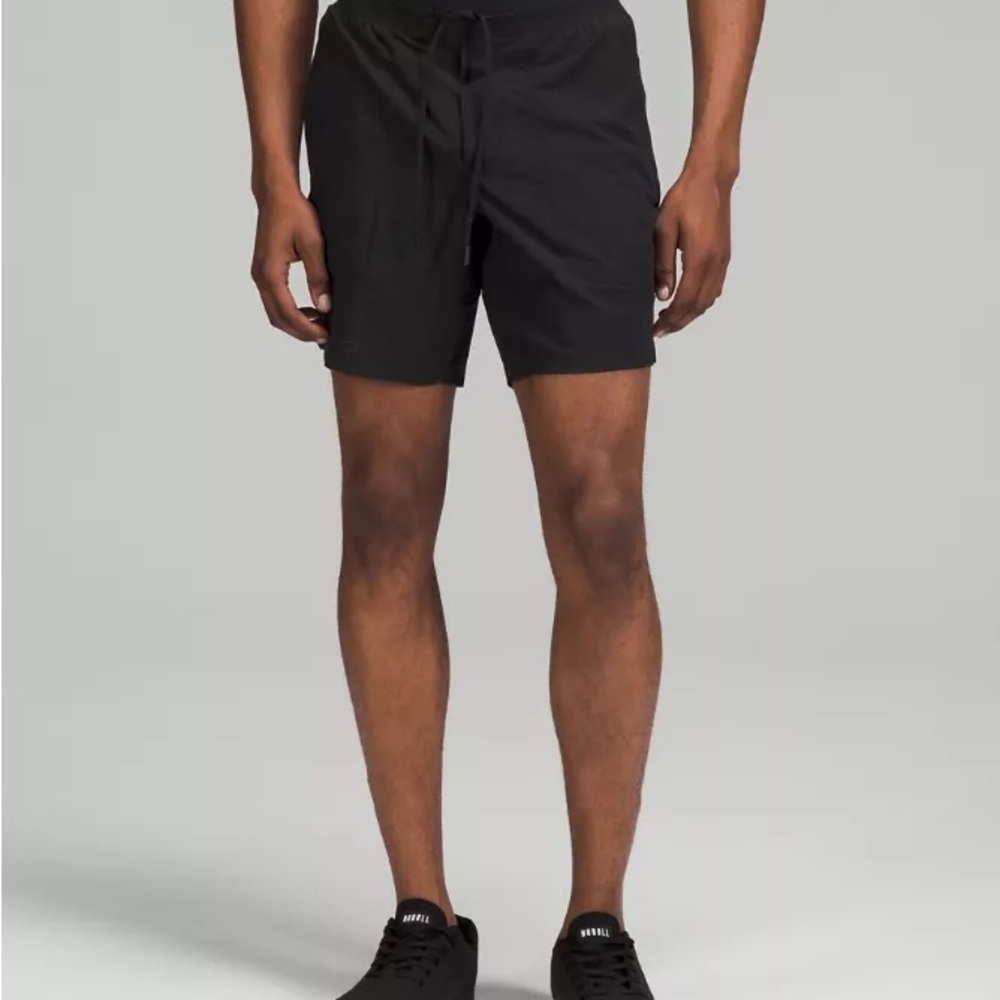 Lululemon Athletica License to Train Linerless 7 Inch Shoets